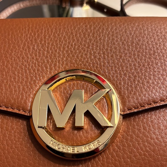 Authentic Michael Kors crossbody - Picture 4 of 4